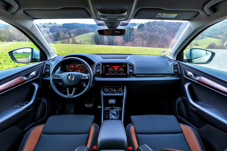 Škoda karoq салон