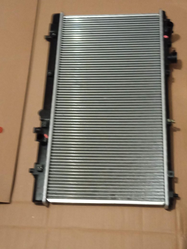 Радиатор охлаждения двигателя