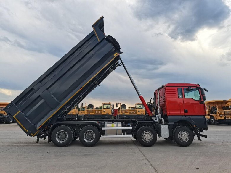 Самосвал sitrak