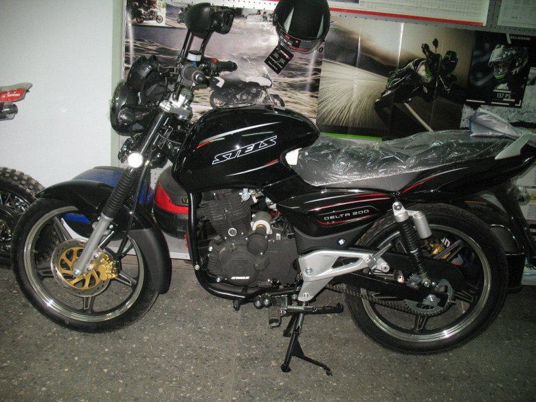 Мотоцикл 200 куб