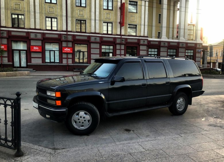 Chevrolet suburban gmt 400