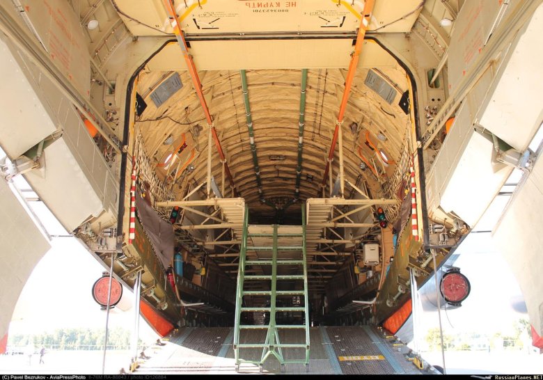 Грузовой отсек ил 76