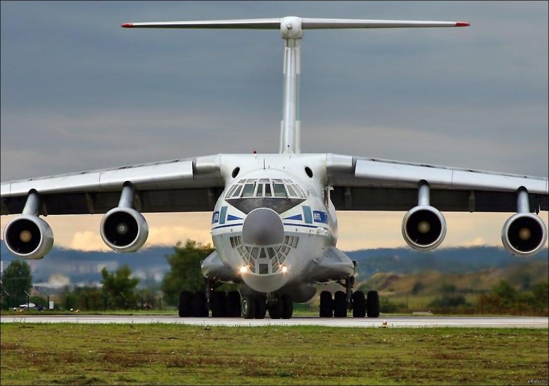 Самолёт ил 76 военно транспортный