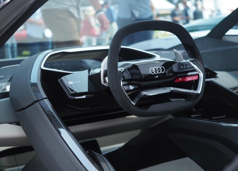 Ауди е трон