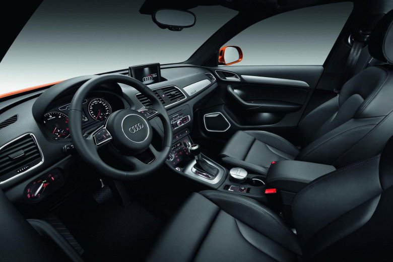 Audi q3 interior