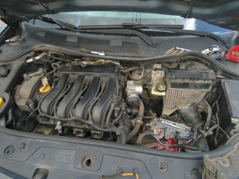 Рено меган 2 хэтчбек под капотом