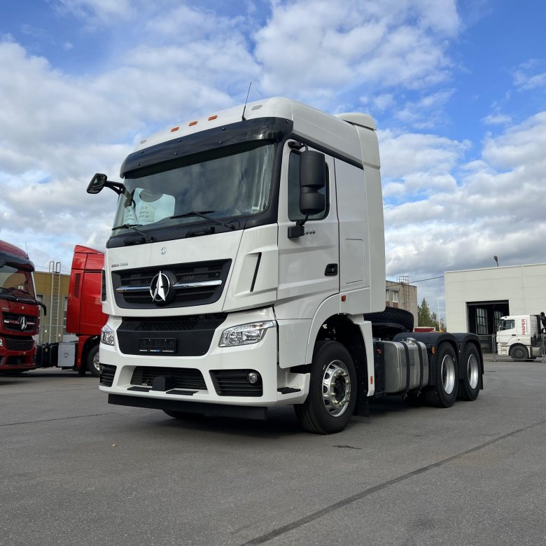 Тягач китайский