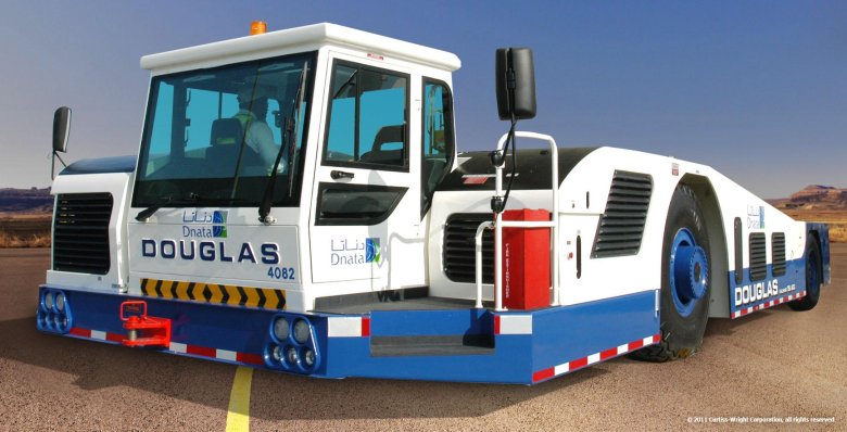 Douglas dc10 аэродромный тягач