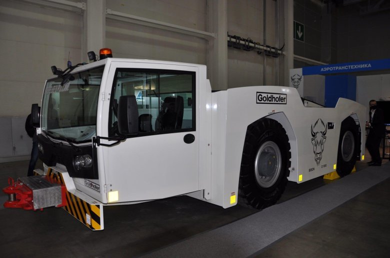 Маз аэродромный тягач