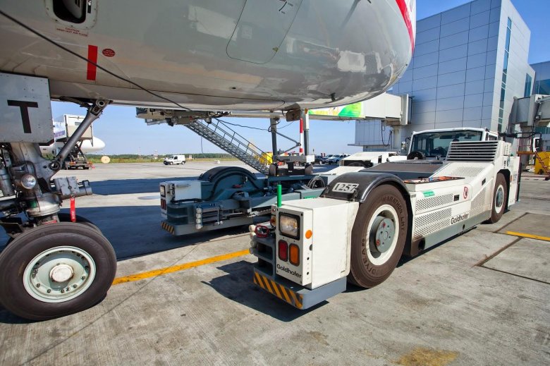 Тягач аэродромный tld tpx-500-s