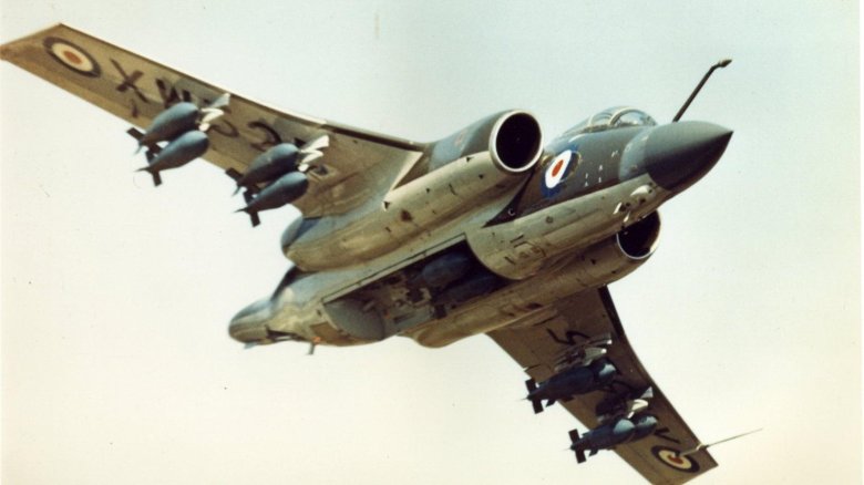 Blackburn b 103 buccaneer