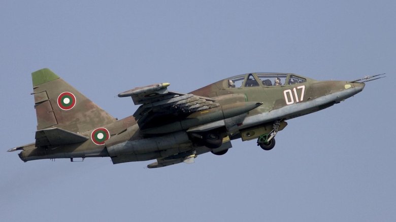 Самолёт штурмовик су 25