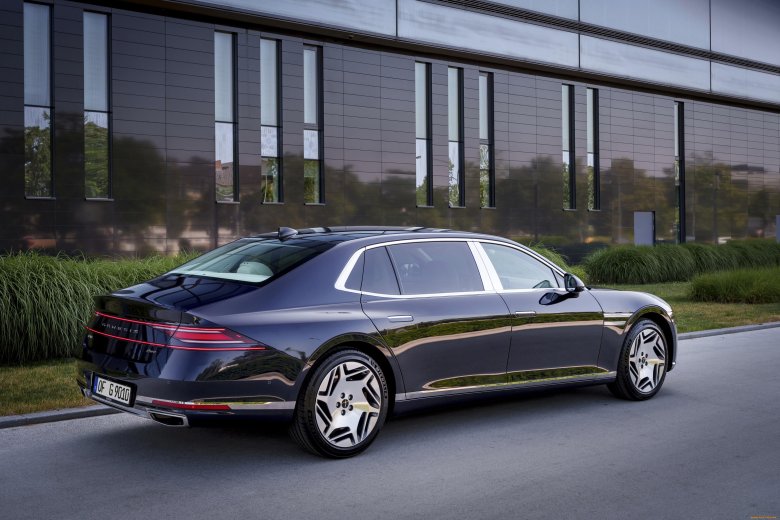 Genesis g90 lwb 2023