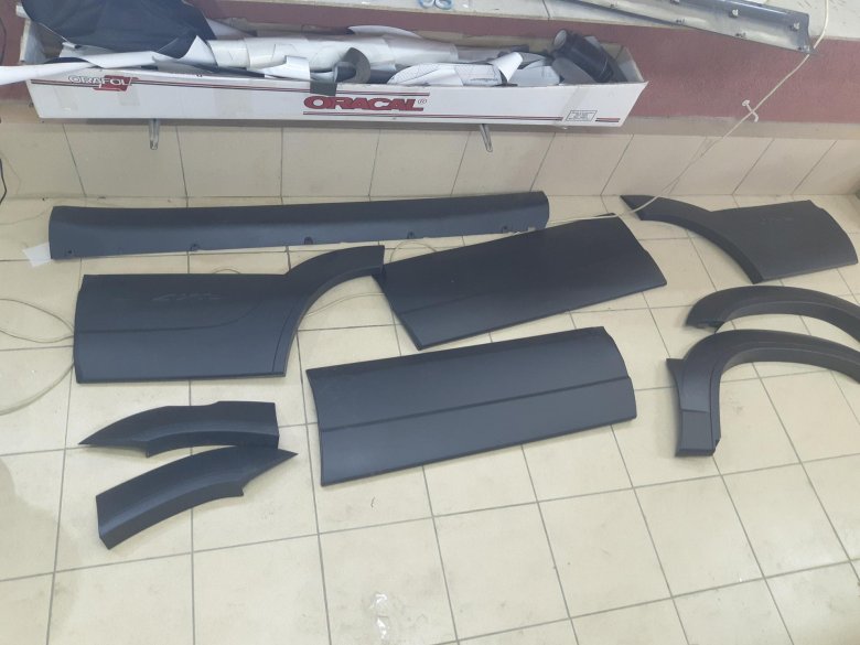 Накладки бертоне нива 2123