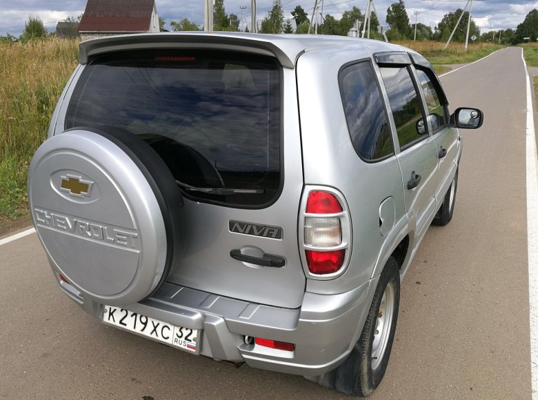 Нива шевроле 2004