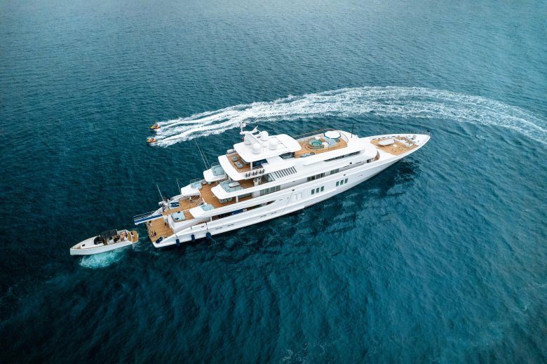 Yacht charter