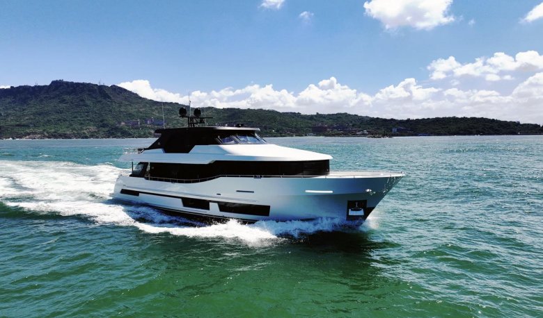 Яхта navetta 37