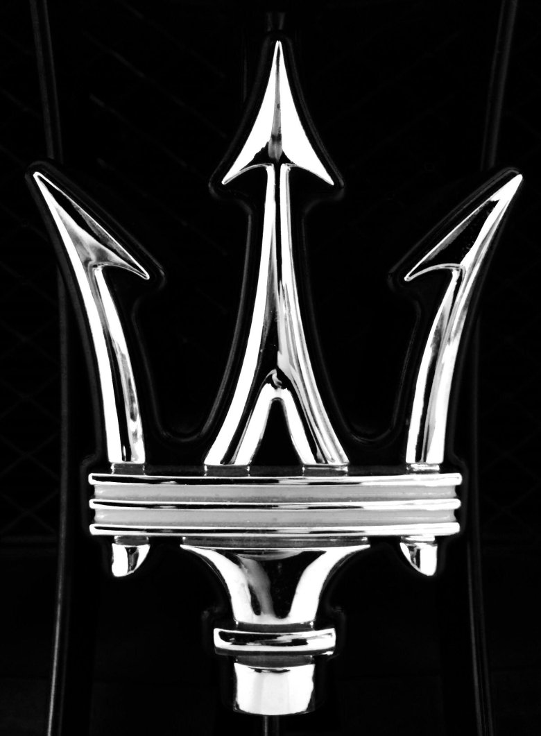 Трезубец мазерати