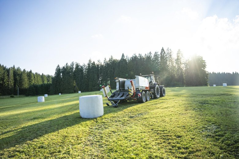 Пресс-подборщик рулонный пёттингер