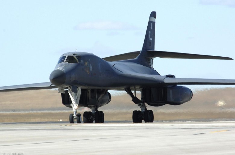 Бомбардировщик b-1b lancer