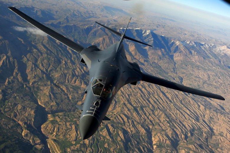 Rockwell b-1 lancer