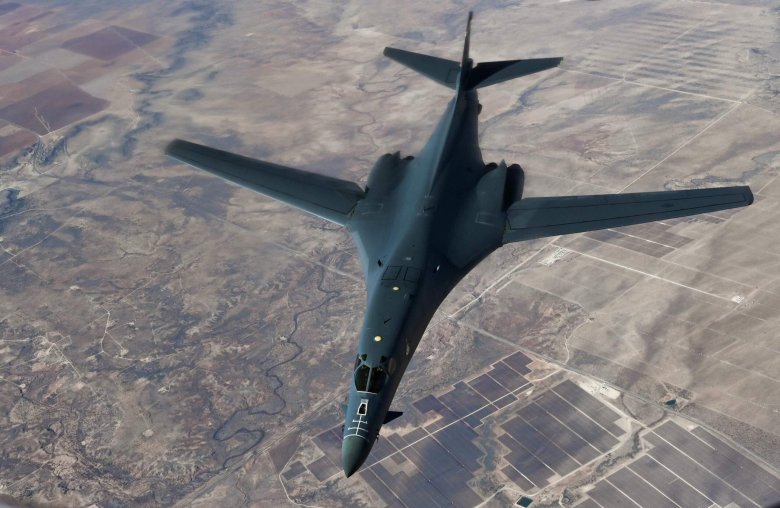 Rockwell b-1 lancer