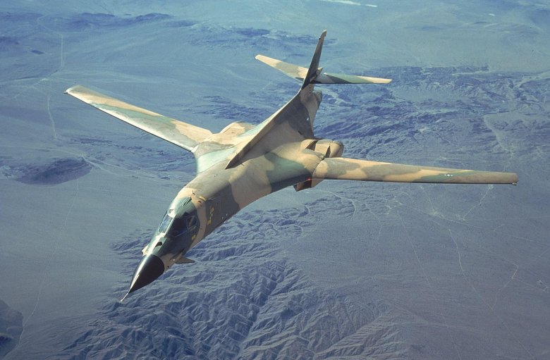 B 1 бомбардировщик