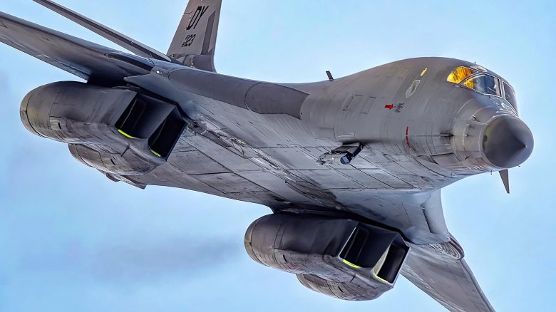 Американский стратегический бомбардировщик