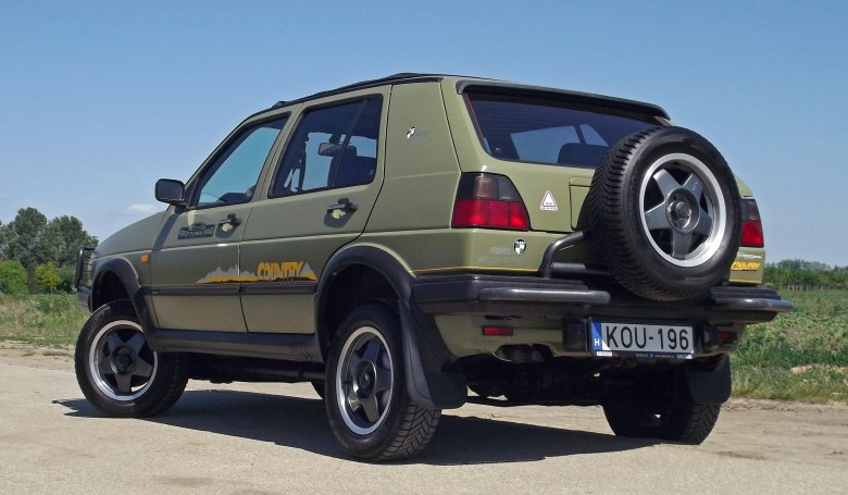 Volkswagen golf country