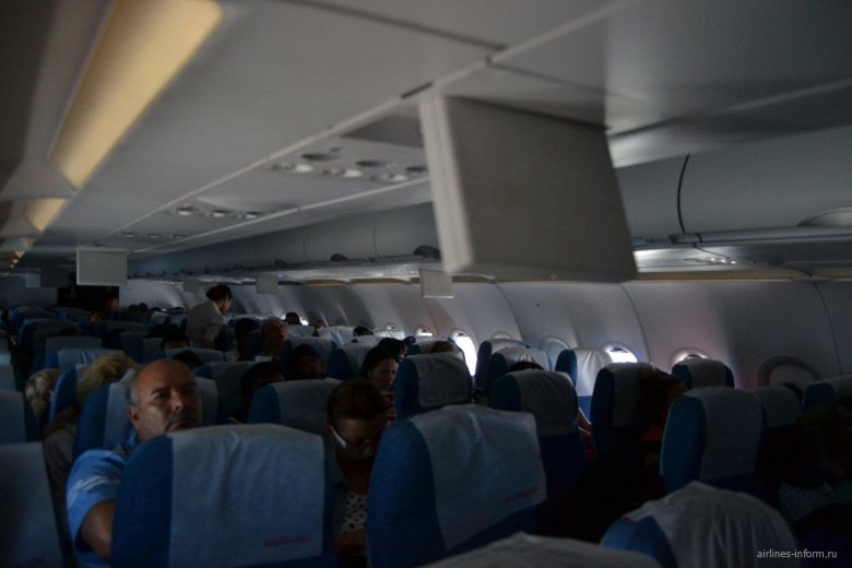 Boeing 737-500 салон