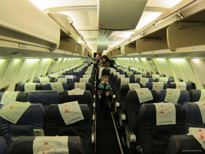 Boeing 737-300 салон