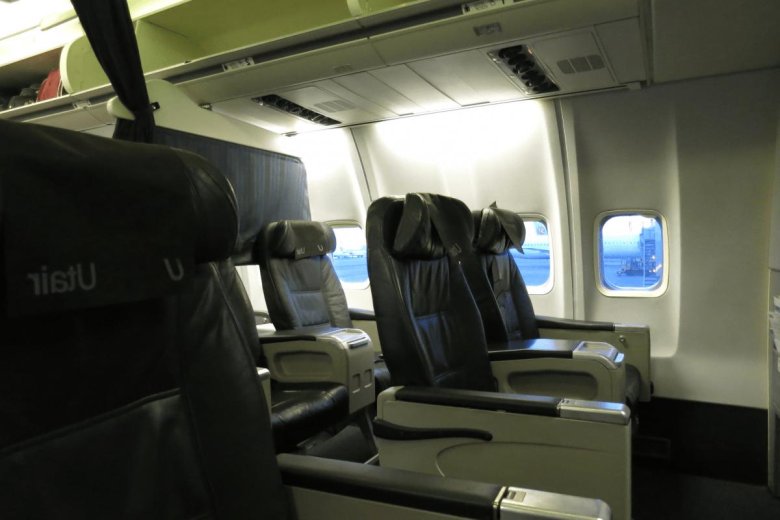 Boeing 737-500 utair салон