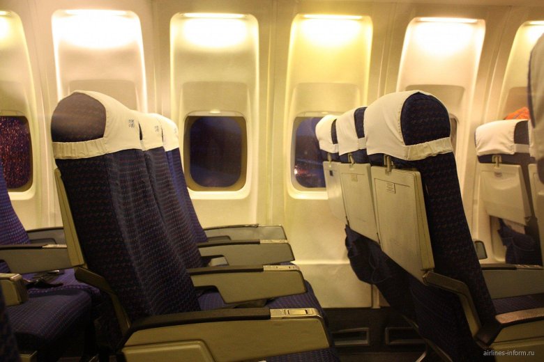 Салон самолета боинг 737
