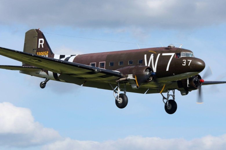 Douglas c-47 skytrain