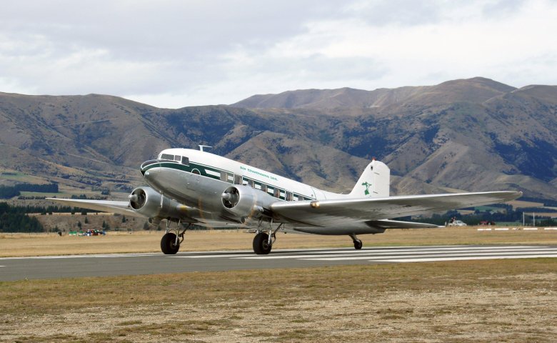 Douglas dc-3 dakota