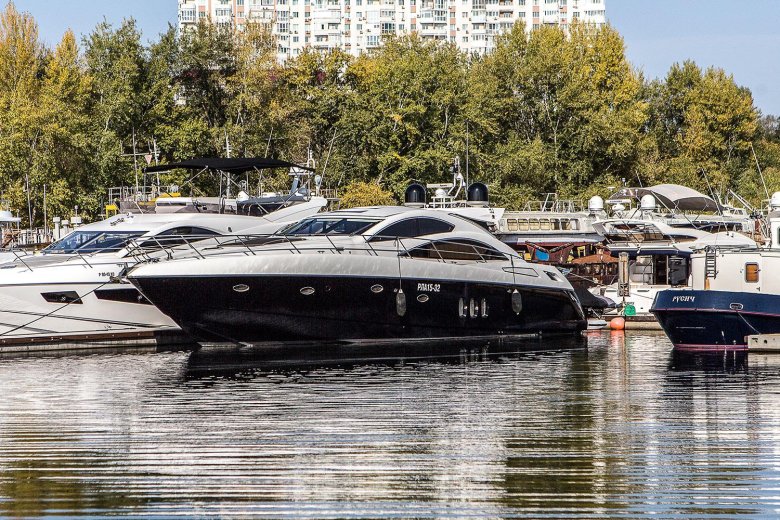Sunseeker predator 62