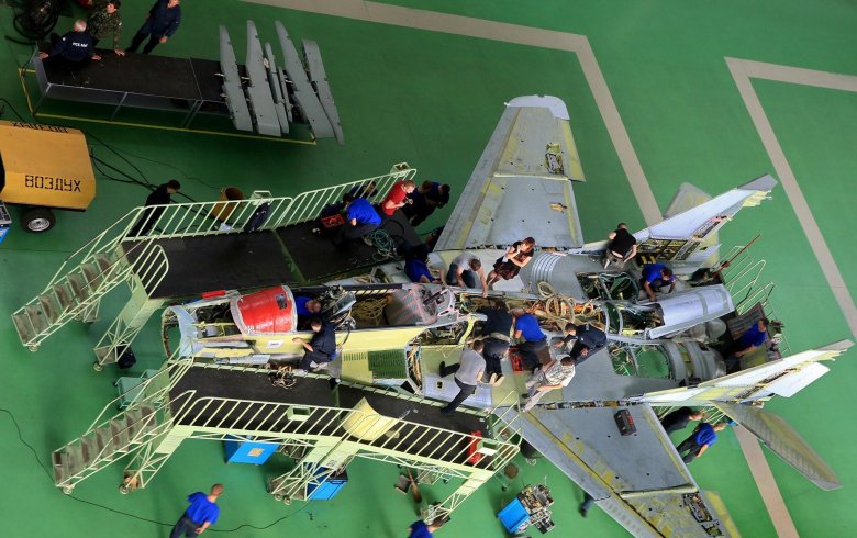 Иркутский авиационный завод су-30см