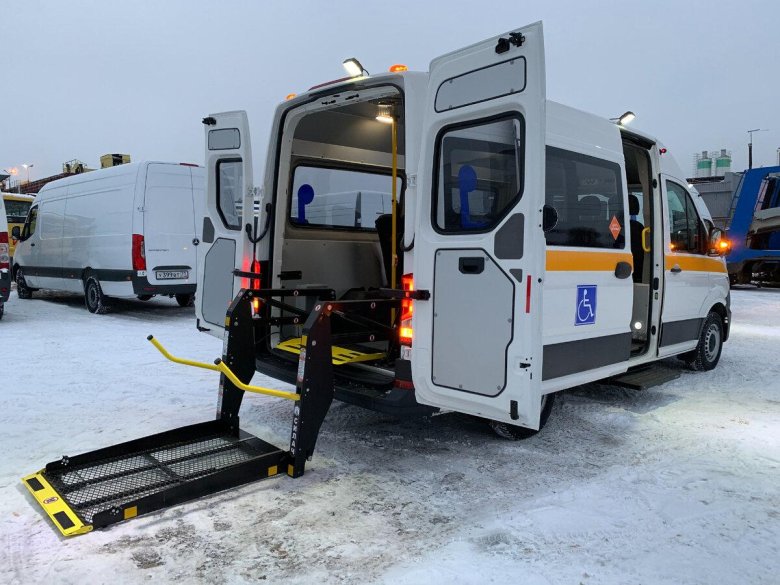 Машина для перевозки инвалидов