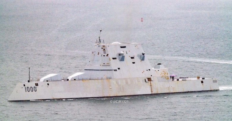 Американский корабль зумвалт