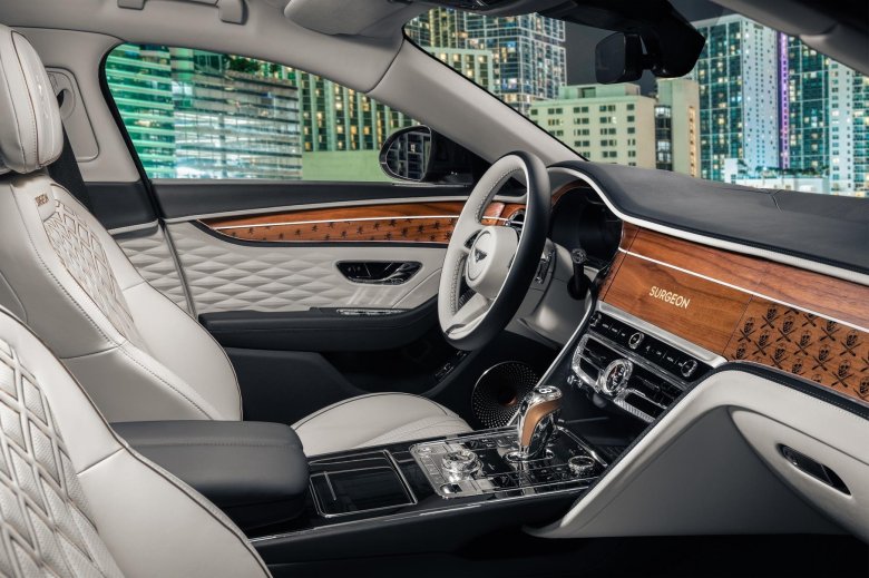 Bentley flying spur 2022 салон