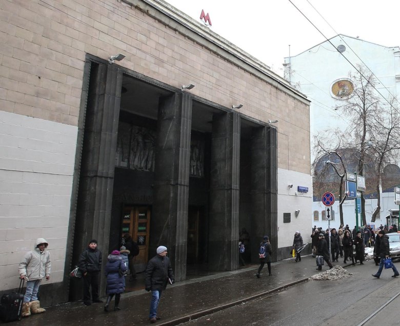 Станция бауманская вестибюль