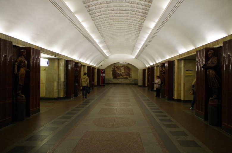Станция метро бауманская