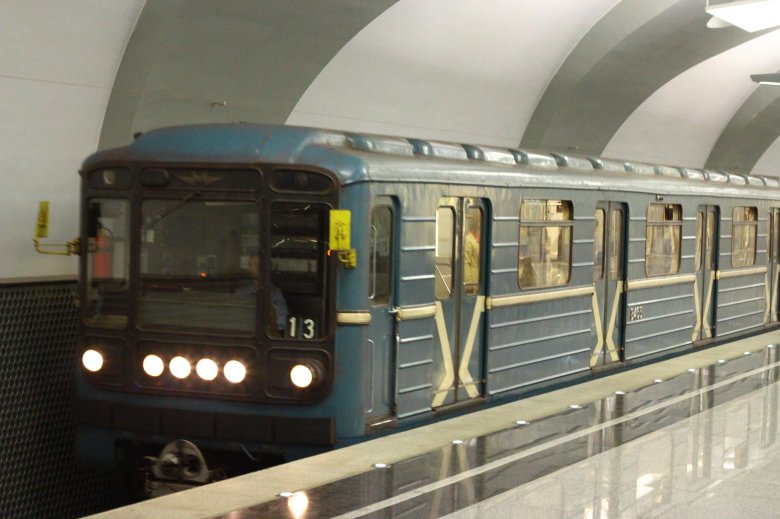 Номерной поезд метро