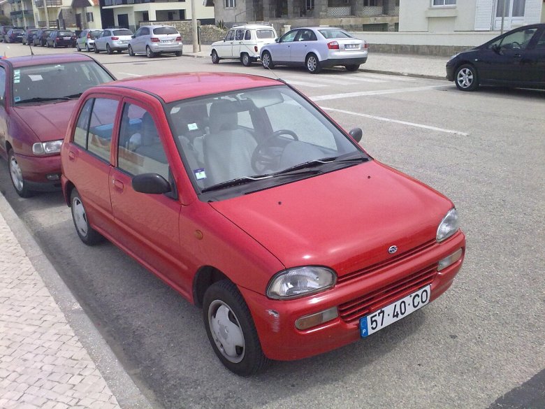 Автомобиль дайхатсу