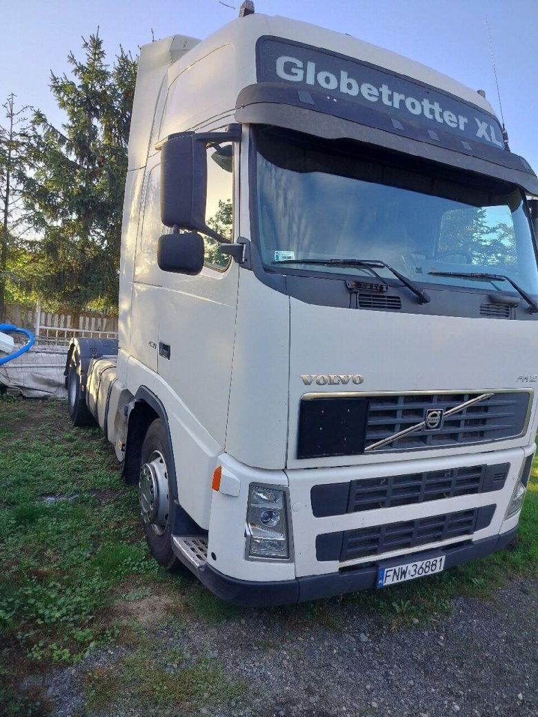 Тягач вольво
