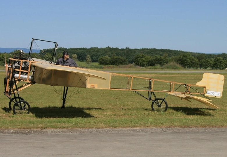 Первые самолеты