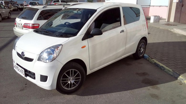 Daihatsu mira 2010
