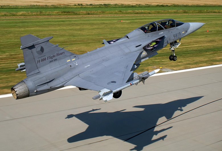 Истребитель jas 39 gripen