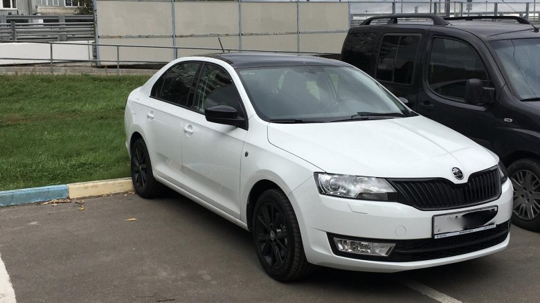 Skoda rapid 2018 black edition