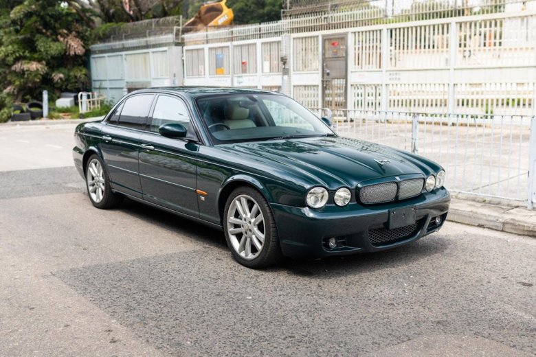 Ягуар xjr 2003